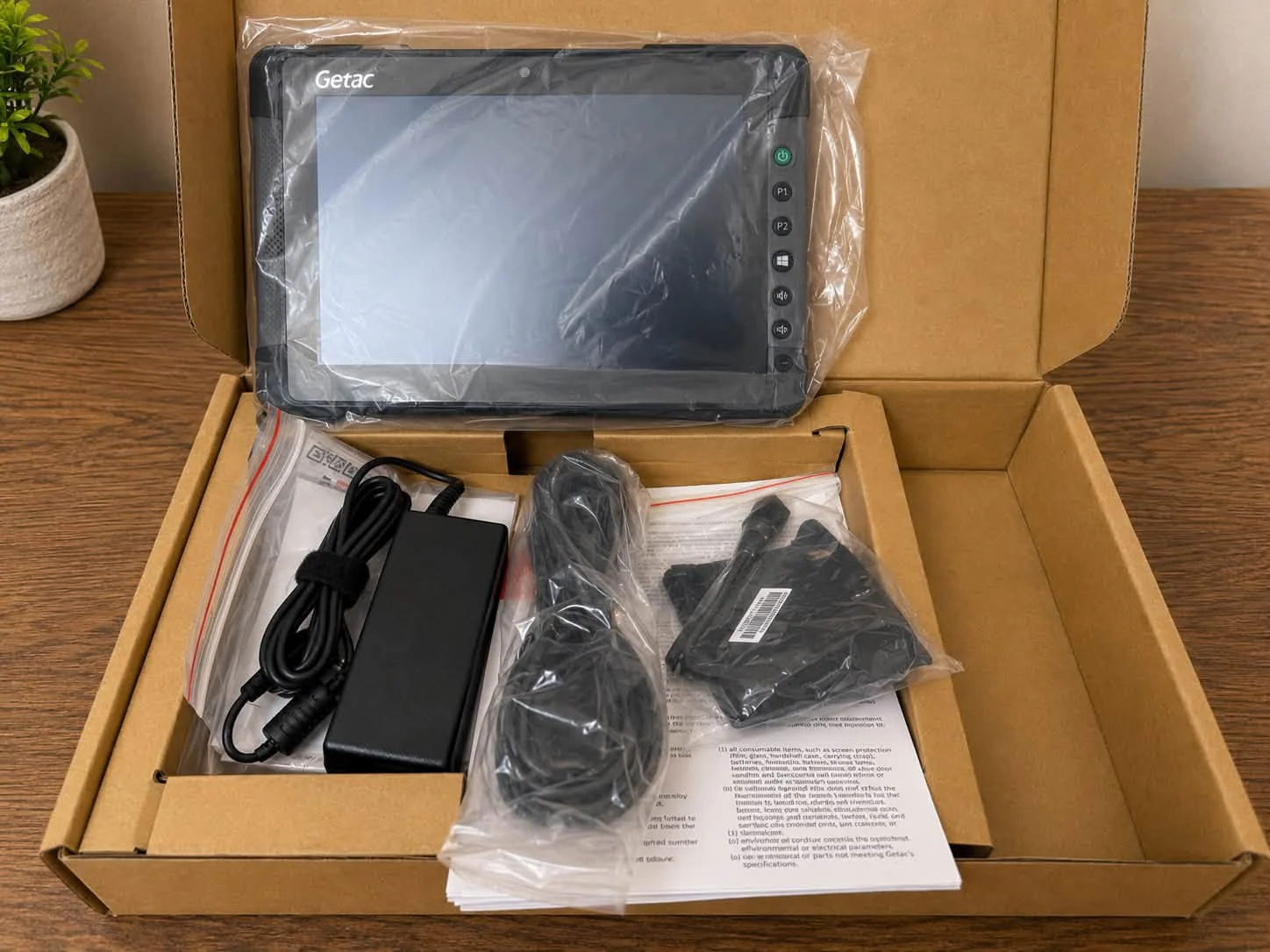 GETAC T800 G2 Rugged Mobile Windows Tablet PC Intel ATOM x7 1.6 GHz 128GB — 1